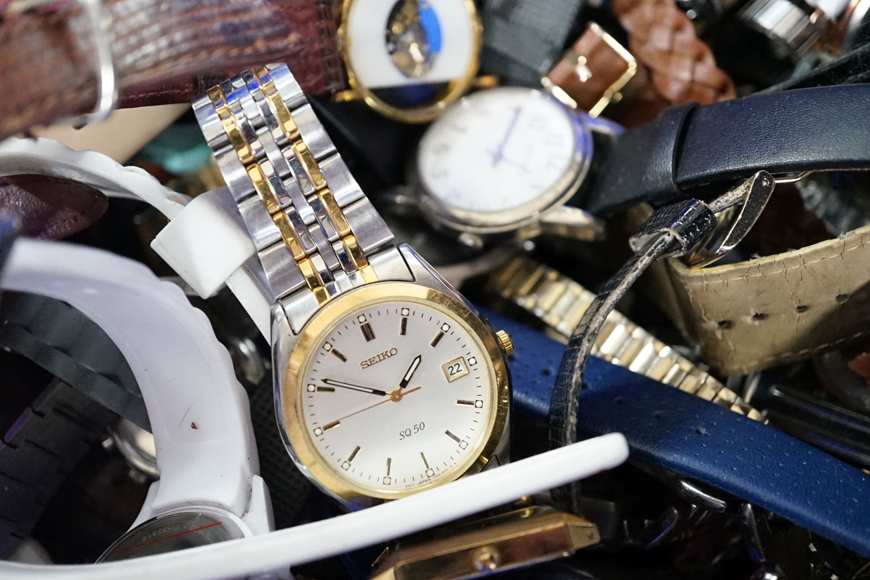 Approximately two hundred and thirty assorted modern wrist watches, including Seiko, etc.